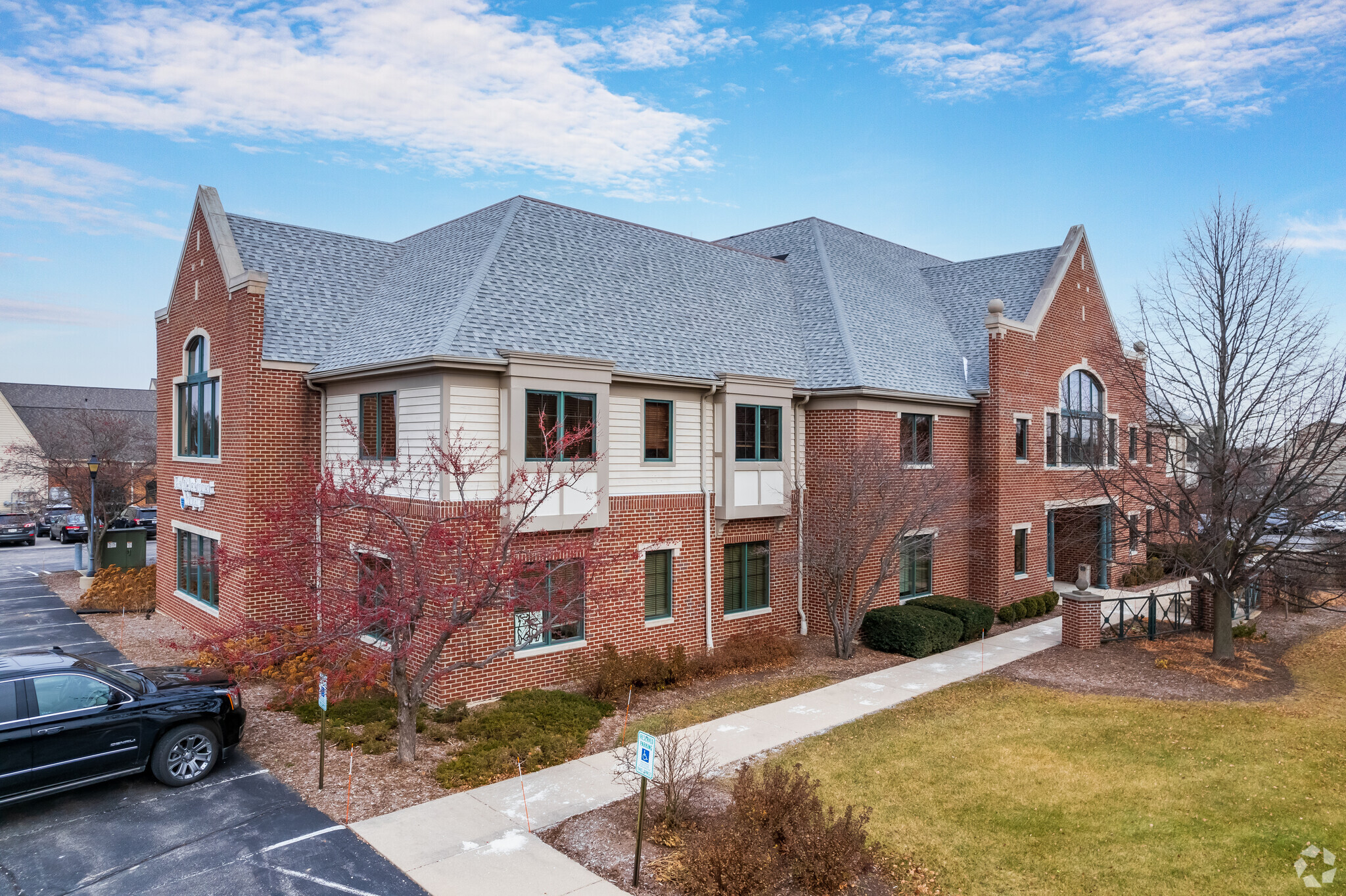 1500 W Market St, Mequon, WI à vendre Photo du bâtiment- Image 1 de 1