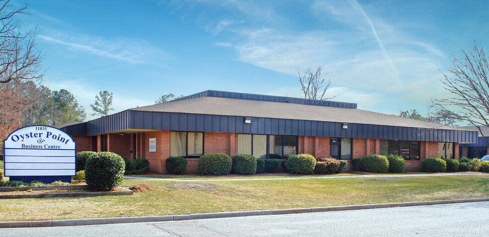 11835 Canon Blvd, Newport News, VA for lease - Building Photo - Image 1 of 14