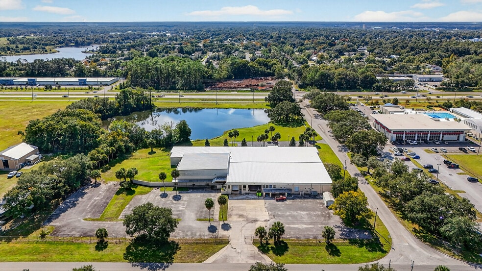 801 E International Speedway Blvd, Deland, FL for lease - Building Photo - Image 2 of 11
