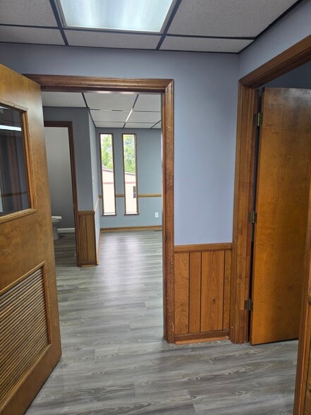 112 E Dixon Blvd, Shelby, NC for lease - Building Photo - Image 3 of 23