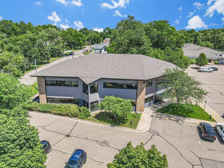 1707 S Park St, Kalamazoo, MI à louer - Photo du bâtiment - Image 3 de 5