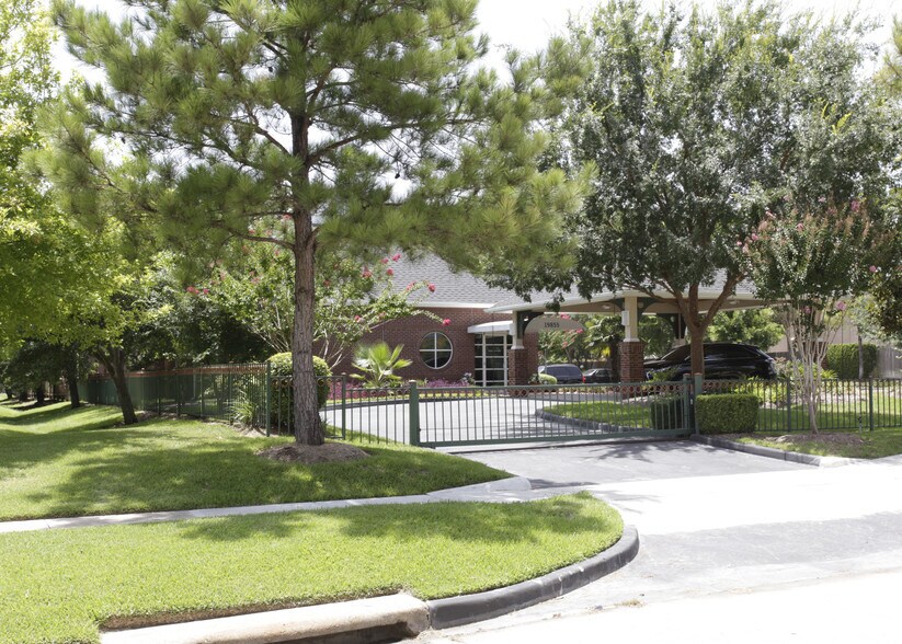 19855 Greenwind Chase Dr, Houston, TX à vendre - Photo du bâtiment - Image 2 de 46