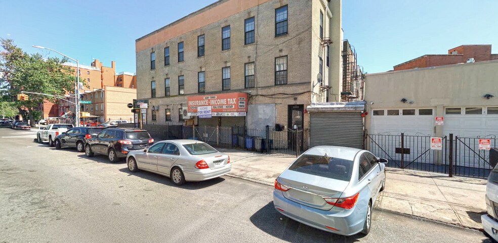 2318 Avenue D, Brooklyn, NY à louer - Photo du bâtiment - Image 2 de 10