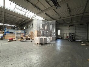 Flex in Genas for lease Interior Photo- Image 2 of 11