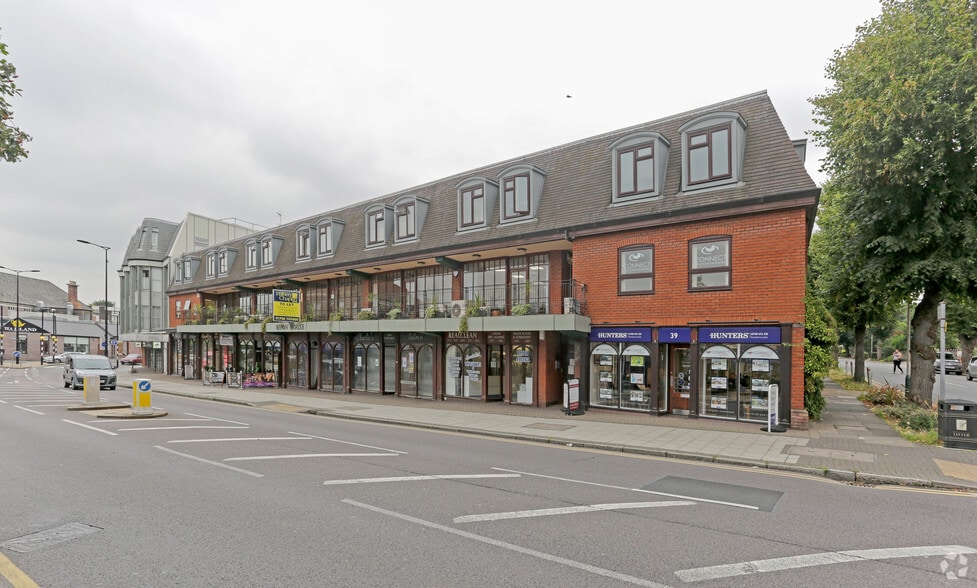 27-39 Station Ln, Hornchurch for lease - Building Photo - Image 1 of 9