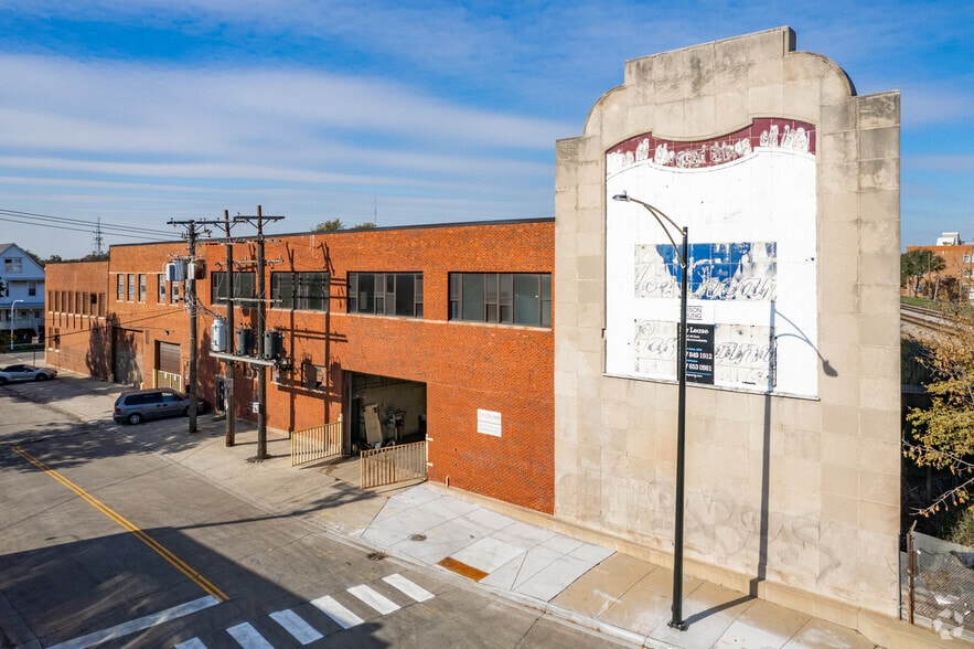 4006 W Belden Ave, Chicago, IL for lease - Building Photo - Image 3 of 6