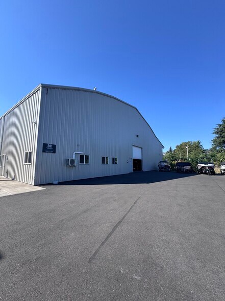 351 C St, Washougal, WA à louer - Photo du bâtiment - Image 2 de 10
