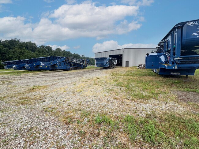 Plus de détails pour 3020 Pittsburgh St, Perryopolis, PA - Industriel à louer