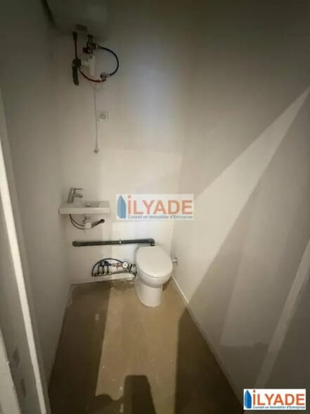 52 Rue Dragon, Marseille for lease - Interior Photo - Image 2 of 2