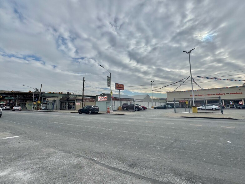 824 Jamaica Ave, Brooklyn, NY à vendre - Photo du bâtiment - Image 1 de 17