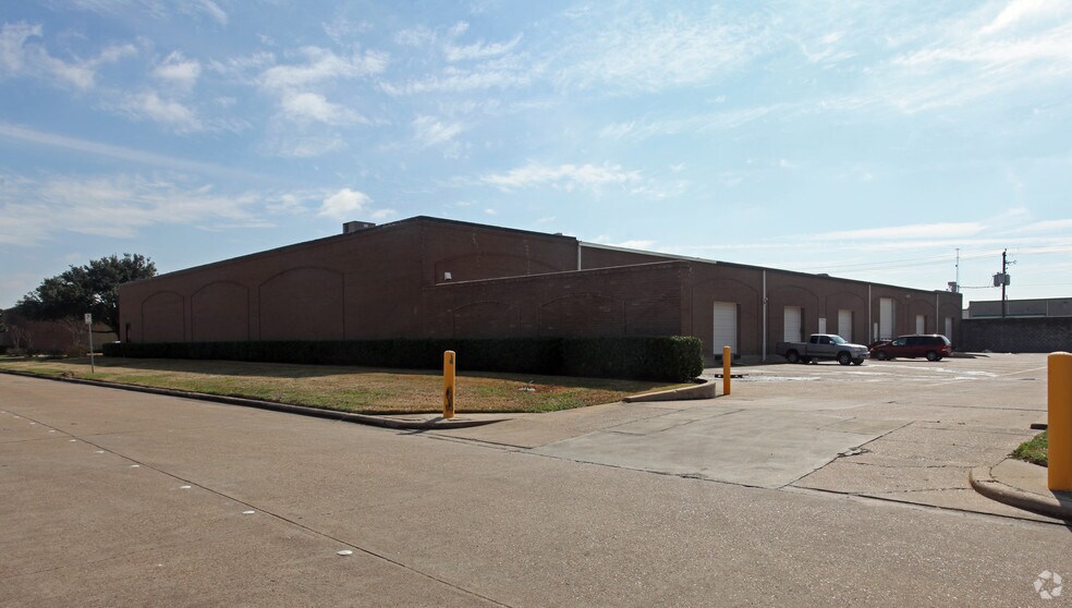 7240-7248 Wynnwood Ln, Houston, TX à louer - Photo du bâtiment - Image 3 de 6