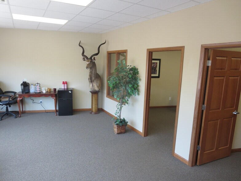 114-116 E Main St, Little Chute, WI à vendre - Photo intérieure - Image 3 de 12