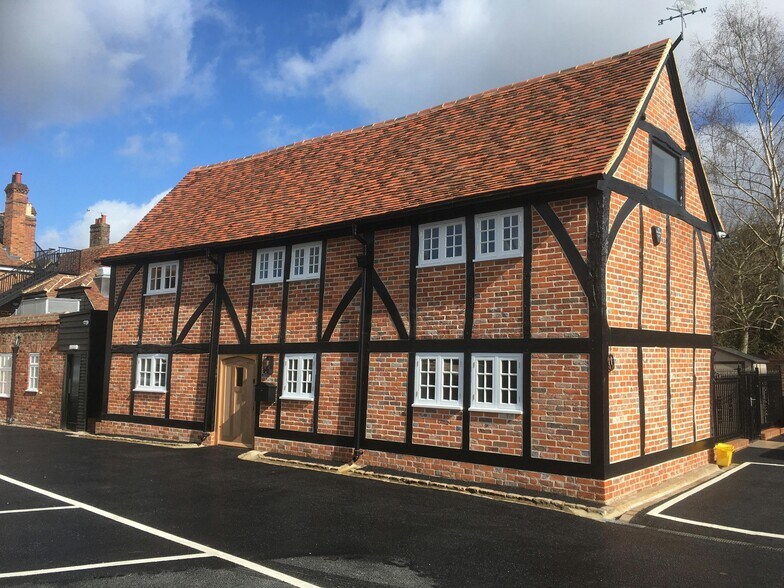 12 The Broadway, Amersham à vendre - Photo du bâtiment - Image 3 de 14