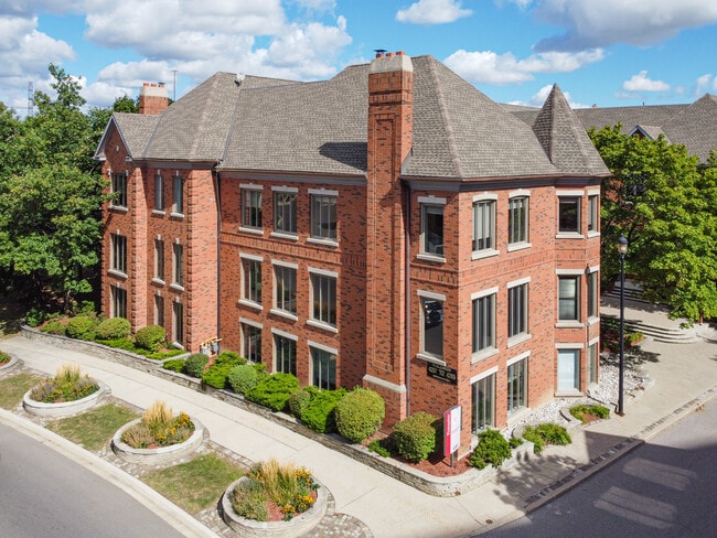 More details for 4257-4265 Sherwoodtowne Blvd, Mississauga, ON - Office for Lease