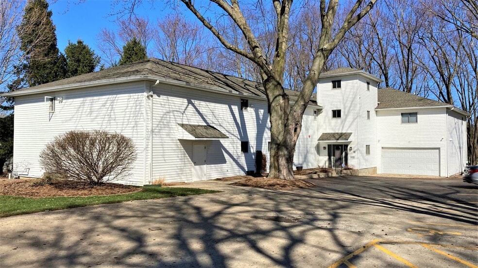 386 S Koke Mill Rd, Springfield, IL à louer - Photo du bâtiment - Image 1 de 1