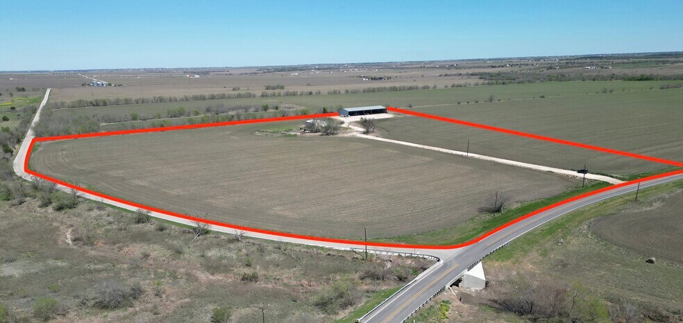 15216 FM 1100, Elgin, TX à vendre - Photo du bâtiment - Image 2 de 6