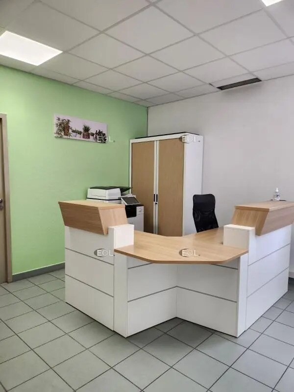 Office in Carpentras for lease Interior Photo- Image 1 of 5