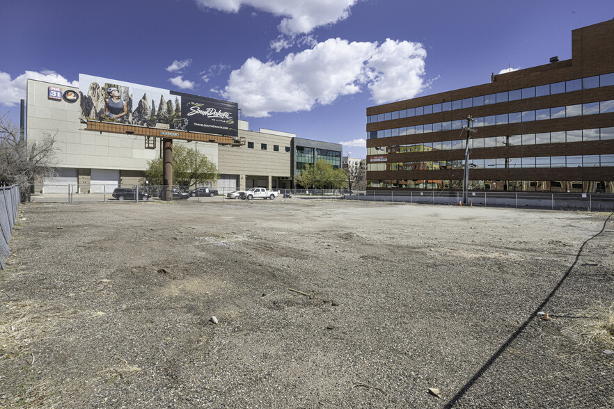 490 Lincoln St, Denver, CO for lease - Building Photo - Image 1 of 8