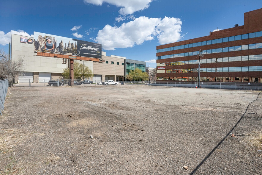 490 Lincoln St, Denver, CO for lease - Primary Photo - Image 1 of 8