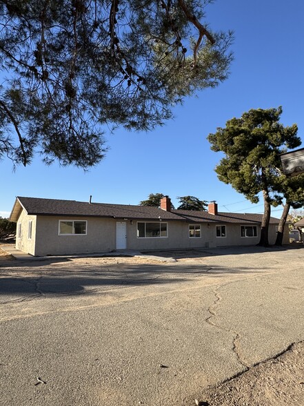 16012-16020 Juniper St, Hesperia, CA for lease - Building Photo - Image 1 of 8