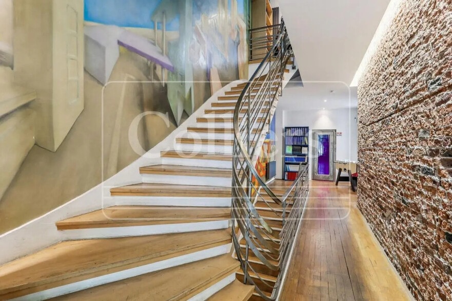 44 Rue Fortuny, Paris à louer - Photo du bâtiment - Image 2 de 12