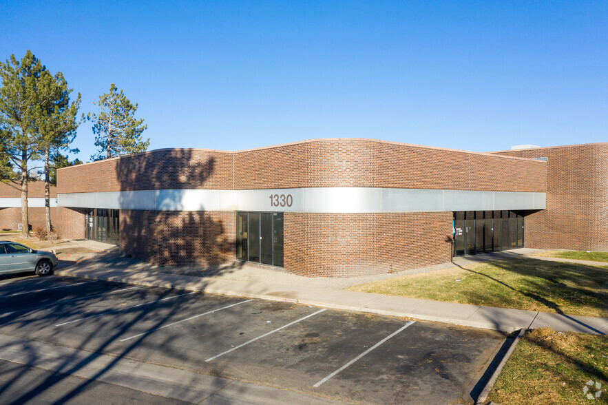 1300 S Potomac St, Aurora, CO for lease - Building Photo - Image 3 of 7