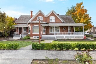 Plus de détails pour 139 SW I St, Grants Pass, OR - Spécialité à vendre