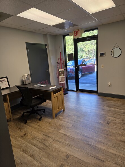 6020 Parkway North Dr, Cumming, GA for lease - Building Photo - Image 2 of 8