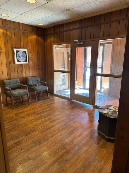 5685 Highway 18 W, Jackson, MS for sale - Interior Photo - Image 3 of 8