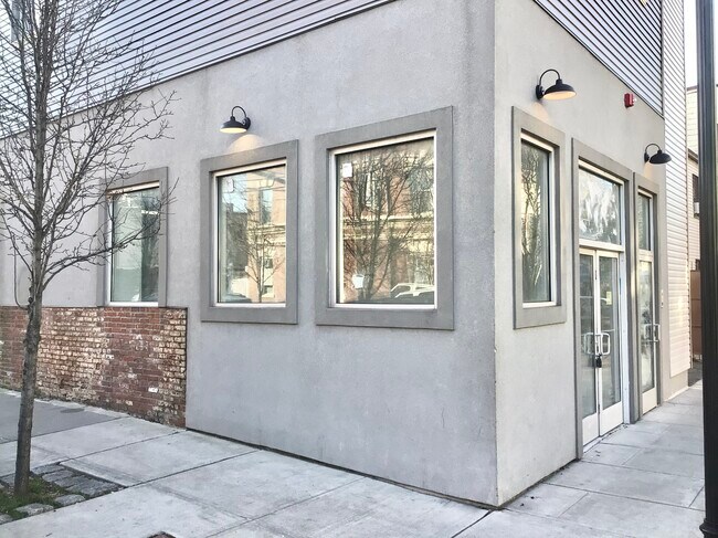 Plus de détails pour 912 Bergenline Ave, Union City, NJ - Commerce de détail à louer