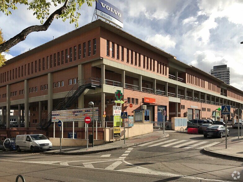 Avenida de Manoteras, 22, Madrid, Madrid à louer - Photo du bâtiment - Image 2 de 4