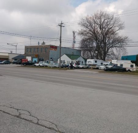 5323 Walker Rd, Tecumseh, ON à vendre Photo principale- Image 1 de 1