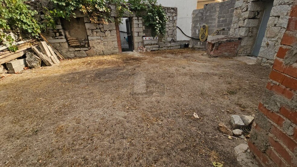 Calle del Beneficio, 8A, Colmenar Viejo, Madrid à vendre - Photo du bâtiment - Image 2 de 12
