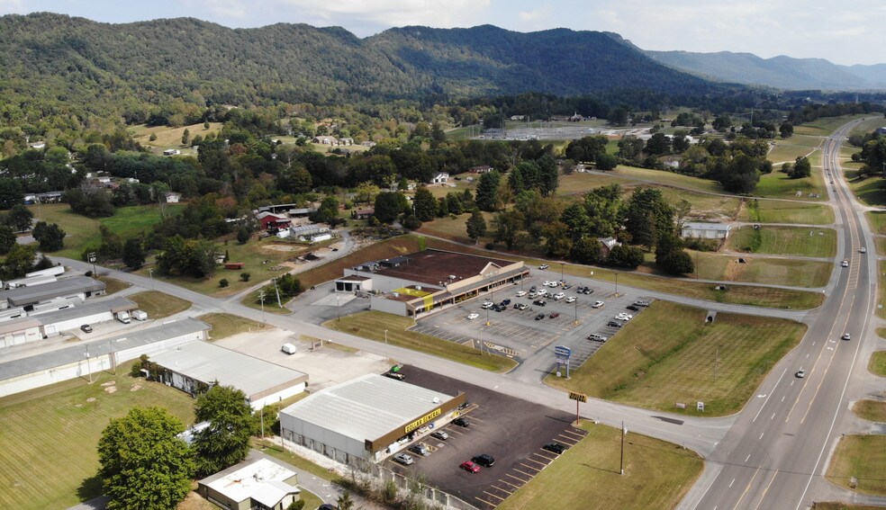 1240 Middlesboro Hwy, LaFollette, TN à louer - Photo du bâtiment - Image 3 de 24