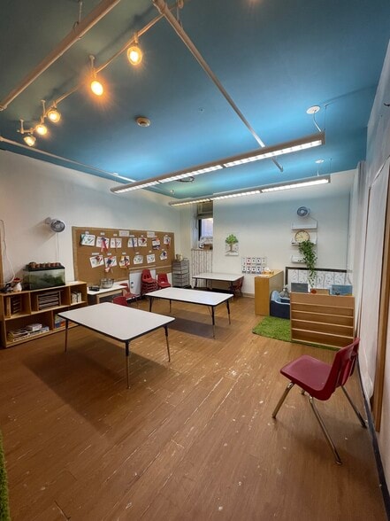 15 W 86th St, New York, NY for lease - Interior Photo - Image 3 of 10