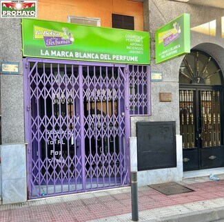 Plus de détails pour Multi-résidentiel à vendre