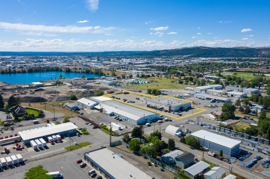 229 N Ella Rd, Spokane, WA à vendre - Photo du bâtiment - Image 3 de 9