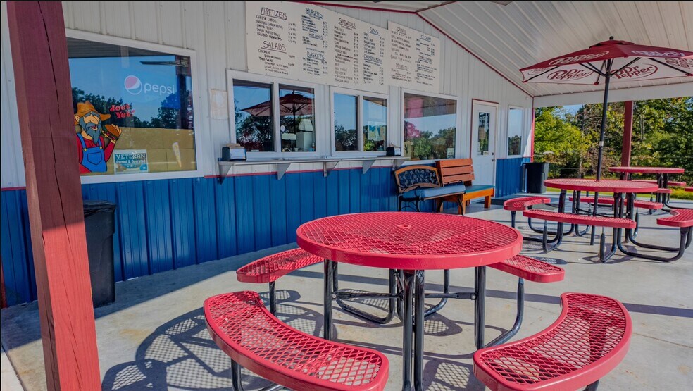 8759 W US Highway 54, Roach, MO à vendre - Photo du bâtiment - Image 3 de 12