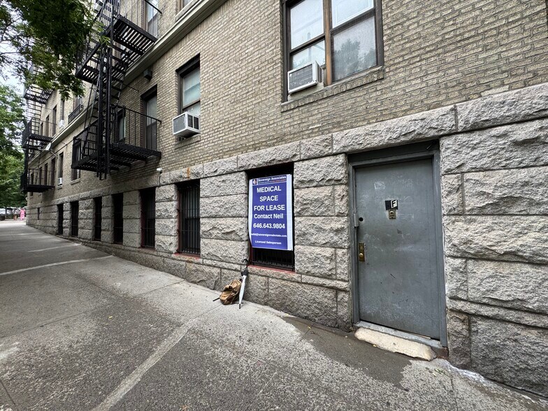 860 Riverside Dr, New York, NY à louer - Photo du bâtiment - Image 3 de 10