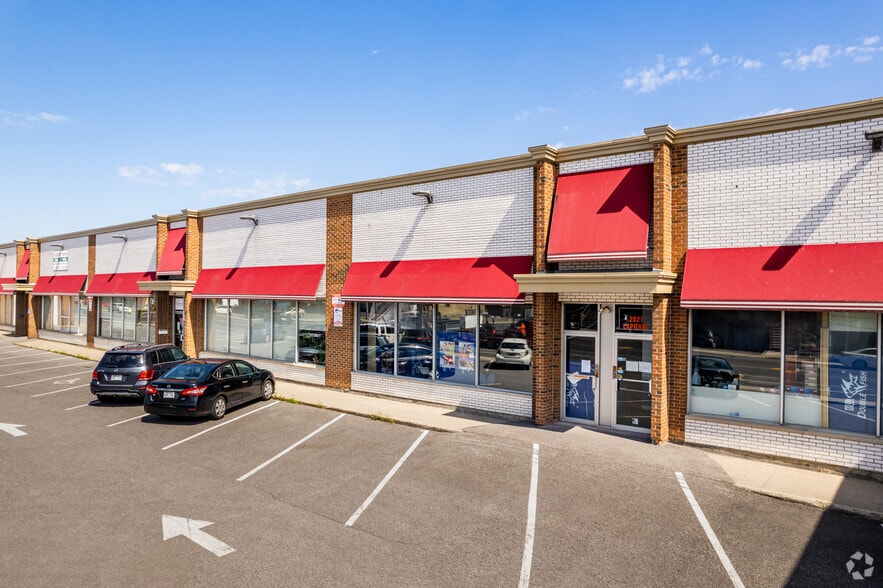 2013-2041 Lapierre, Montréal, QC à louer - Photo du bâtiment - Image 3 de 5