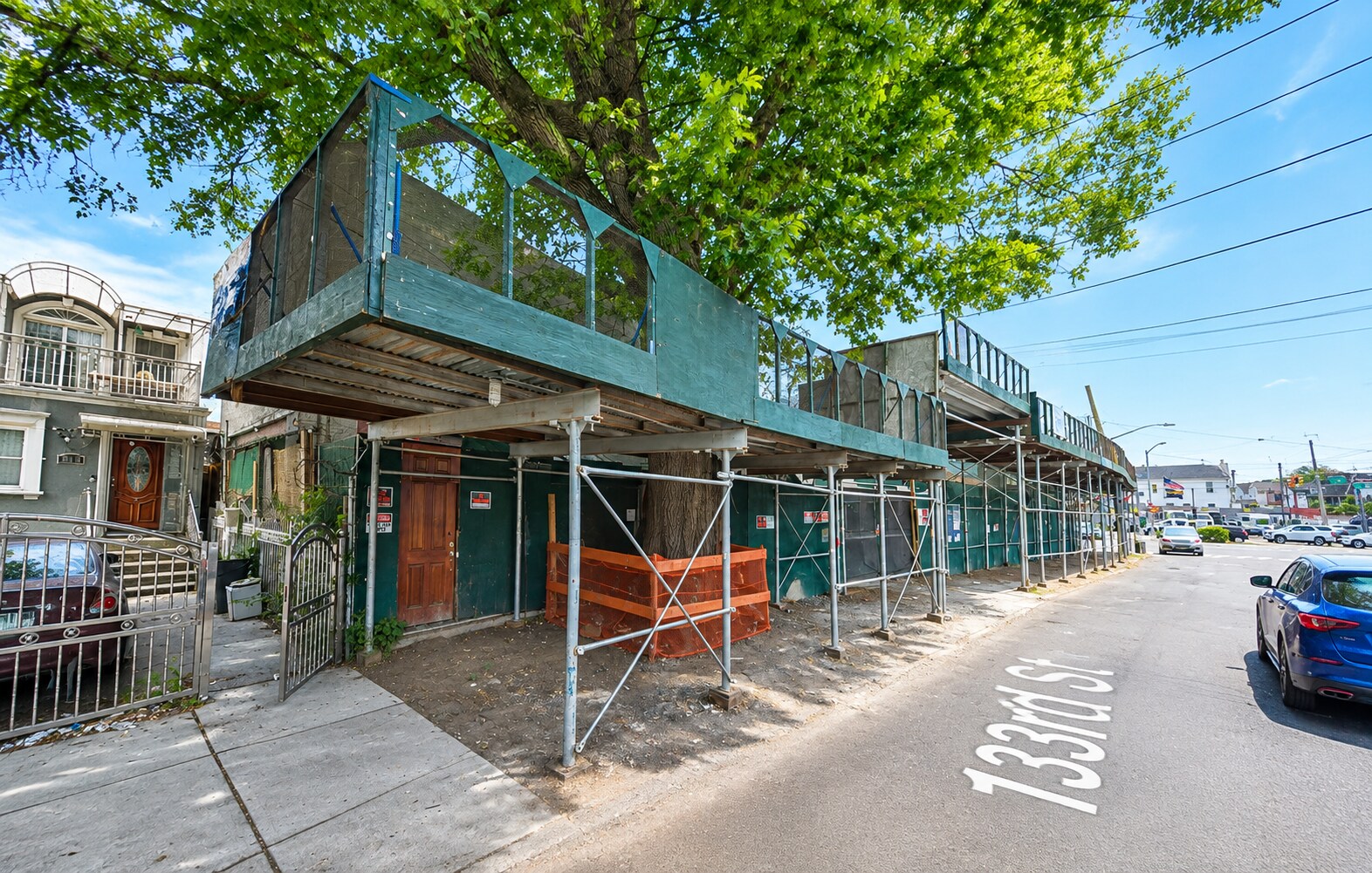 13210 Liberty Ave, South Richmond Hill, NY à louer Photo principale- Image 1 de 4