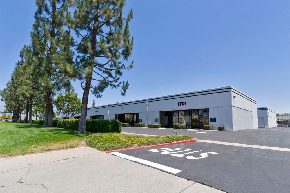 1701 S Vineyard Ave, Ontario, CA for lease Building Photo- Image 1 of 8