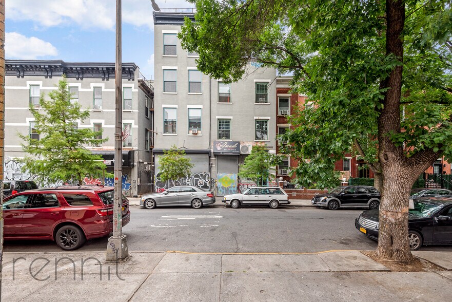 1093 Putnam Ave, Brooklyn, NY à louer - Photo du bâtiment - Image 2 de 13