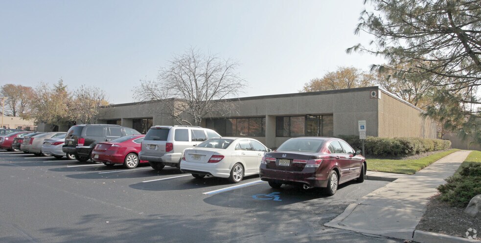 3444 Quakerbridge Rd, Hamilton, NJ à louer - Photo du bâtiment - Image 1 de 6