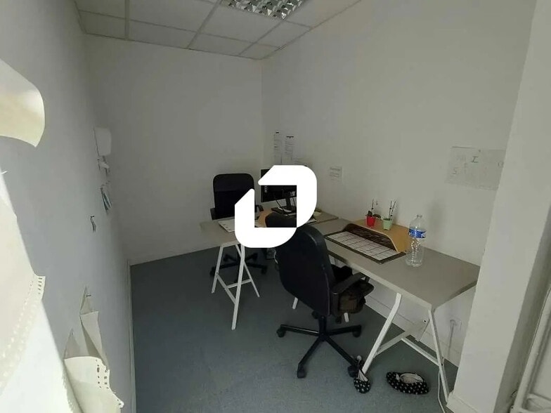 40-42 Rue Gabriel Péri, Le Plessis-Bouchard for lease - Interior Photo - Image 3 of 6