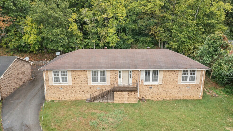 Bellevue Value-Add Portfolio portefeuille de 7 propriétés à vendre sur LoopNet.ca - Photo du bâtiment - Image 2 de 11