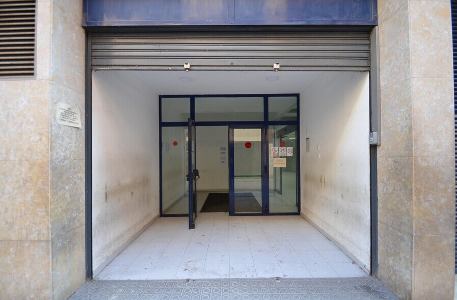 Bureau/Commerce de détail dans Vilanova i la Geltrú, Barcelona à louer - Photo intérieure - Image 2 de 3