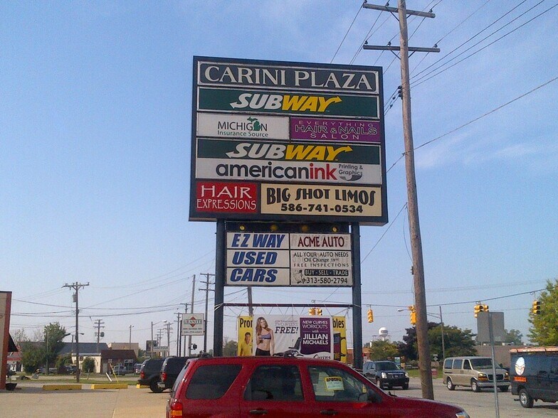 33960-34100 Groesbeck Hwy, Clinton Township, MI à louer - Photo du bâtiment - Image 3 de 4