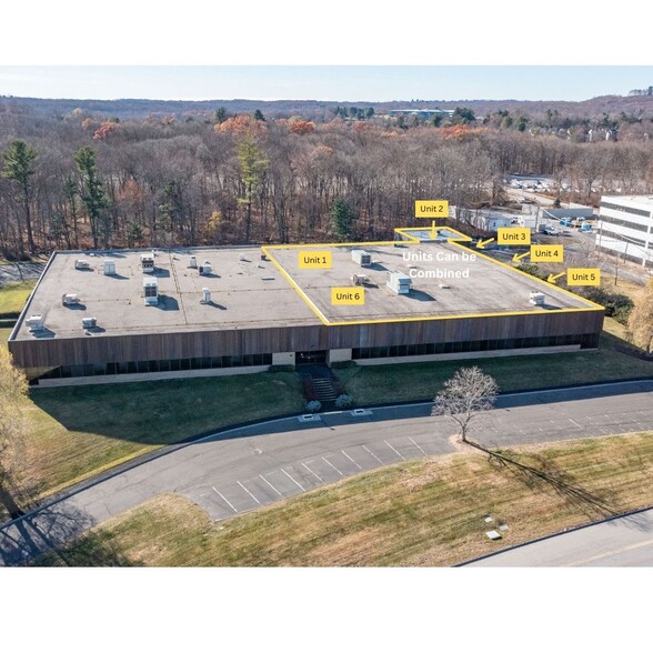 36 Apple Ridge Rd, Danbury, CT for sale - Building Photo - Image 1 of 8