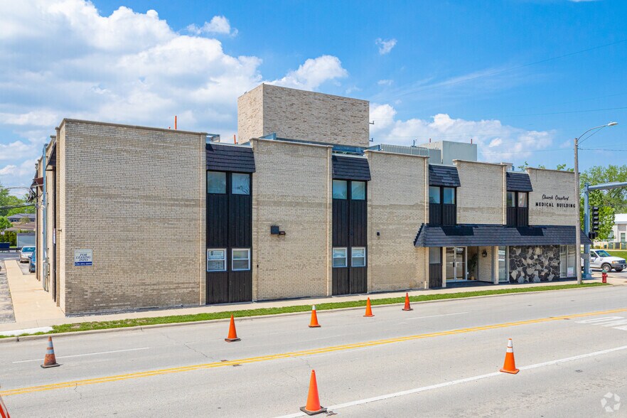 9150 Crawford Ave, Skokie, IL for lease - Building Photo - Image 1 of 3